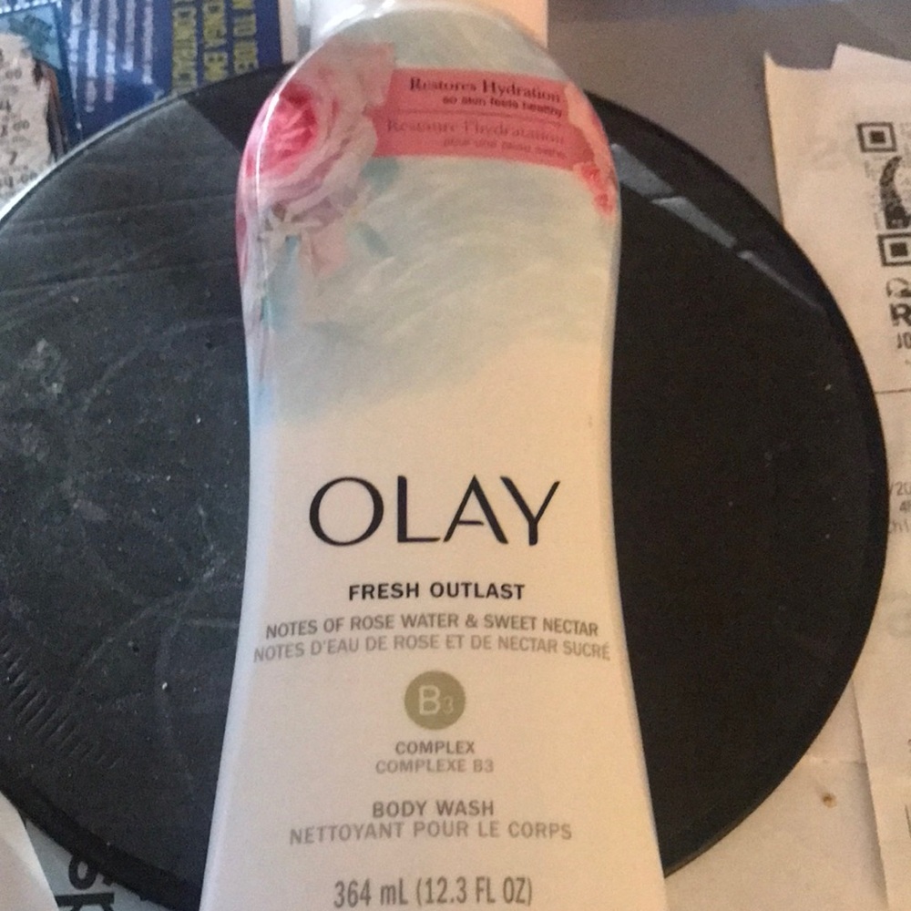 Olay Fresh Outlast Body Wash